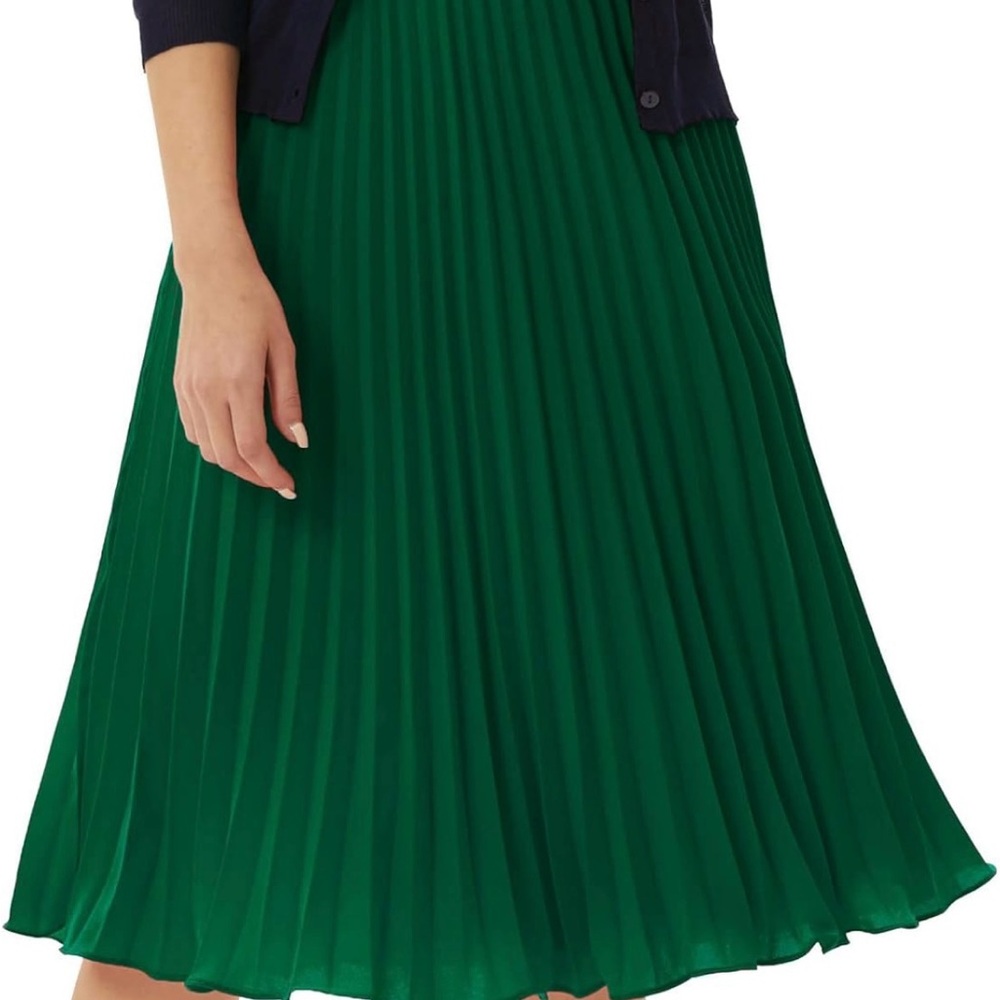 Elegant Green Pleated Skirt